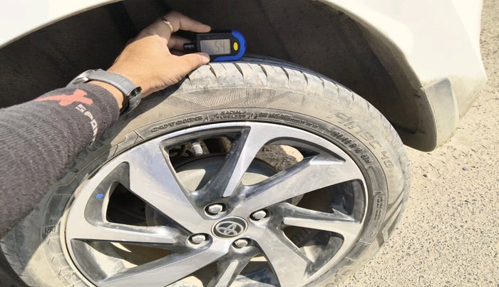 2023 Toyota Glanza G E-CNG, Petrol, Manual, 47,649 km, tyre