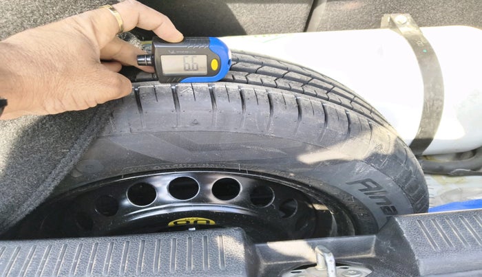 2023 Toyota Glanza G E-CNG, Petrol, Manual, 47,649 km, tyre