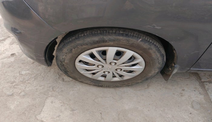 2015 Hyundai i10 SPORTZ 1.1, Petrol, Manual, 50,108 km, tyre