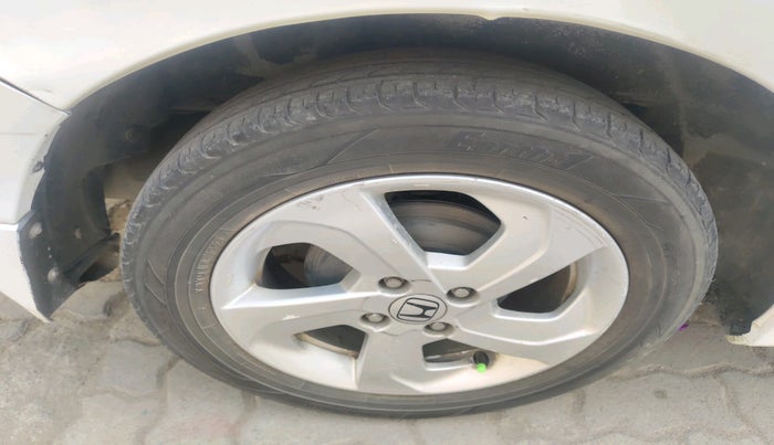 2015 Honda City 1.5L I-DTEC VX, Diesel, Manual, 1,00,331 km, tyre