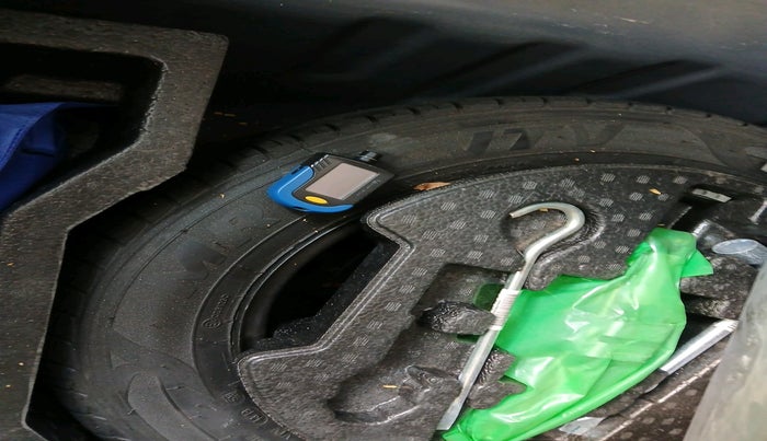 2019 Maruti Ciaz SIGMA 1.5 SHVS MT  PETROL, Petrol, Manual, 53,699 km, tyre