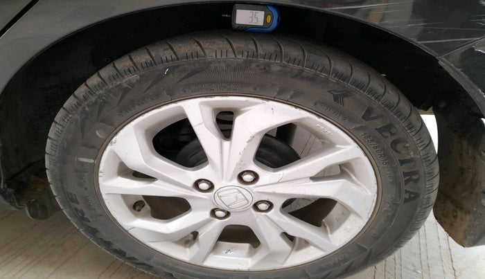 2018 Honda Amaze 1.2L I-VTEC V, Petrol, Manual, 1,23,040 km, tyre