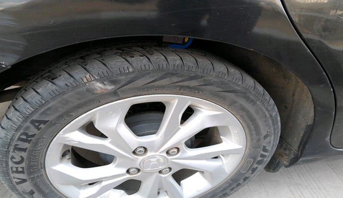 2018 Honda Amaze 1.2L I-VTEC V, Petrol, Manual, 1,23,040 km, tyre