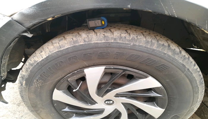 2012 Mahindra Xylo E8 ABS, Diesel, Manual, 1,35,097 km, tyre