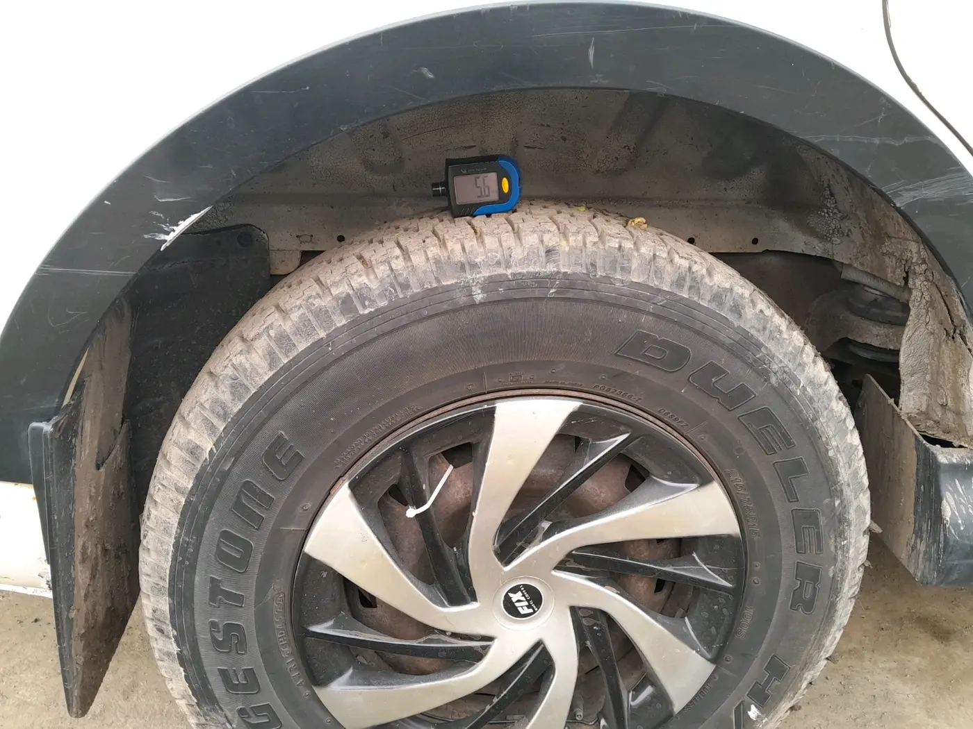2012 Mahindra Xylo E8 ABS, Diesel, Manual, 1,35,097 km, tyre