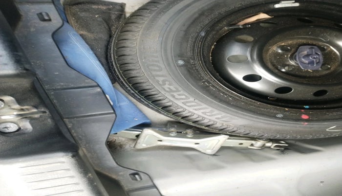 2019 Maruti Dzire VXI, Petrol, Manual, 45,587 km, tyre