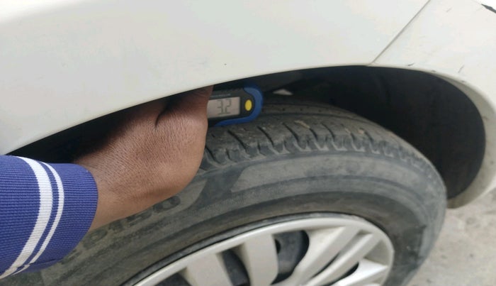 2019 Maruti Dzire VXI, Petrol, Manual, 45,587 km, tyre