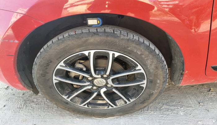 2023 Maruti Swift ZXI PLUS DUAL TONE, Petrol, Manual, 21,328 km, tyre