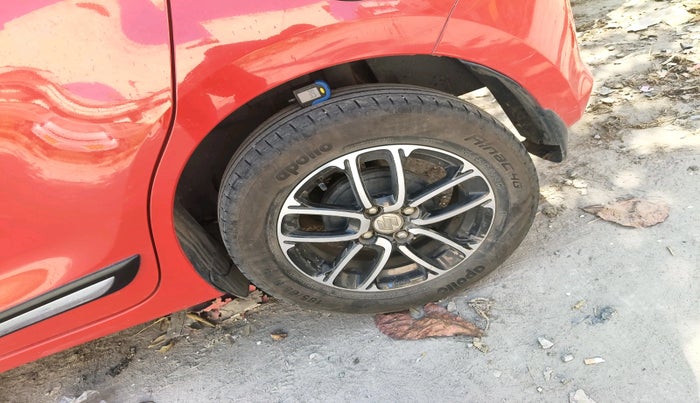 2023 Maruti Swift ZXI PLUS DUAL TONE, Petrol, Manual, 21,328 km, tyre