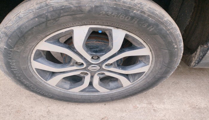 2014 Nissan Terrano XE (D), Diesel, Manual, 1,15,358 km, tyre