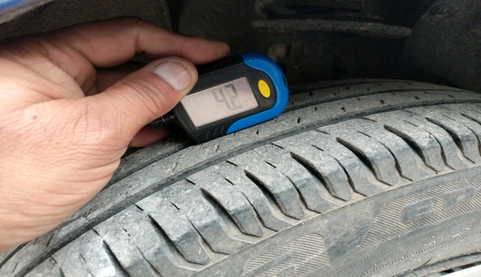 2019 Maruti Dzire VXI, Petrol, Manual, 23,940 km, tyre