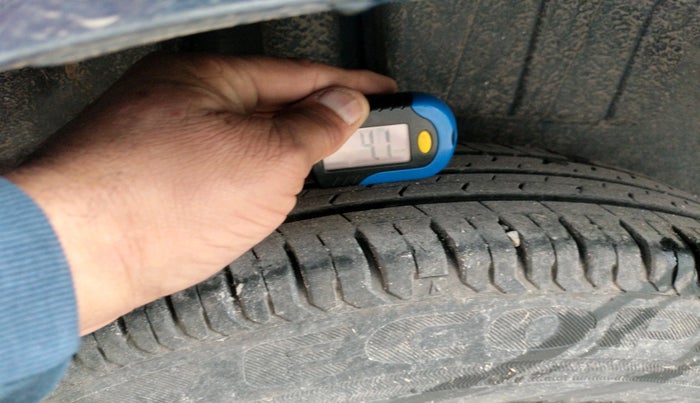 2019 Maruti Dzire VXI, Petrol, Manual, 23,940 km, tyre