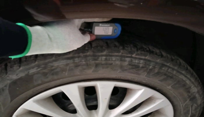 2015 Maruti Ciaz VXI+, Petrol, Manual, 75,691 km, tyre