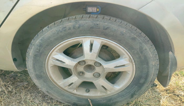 2009 Hyundai i20 ASTA 1.2, Petrol, Manual, 1,07,711 km, tyre