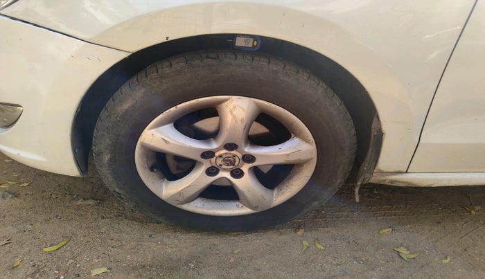 2013 Skoda Rapid ELEGANCE 1.6 TDI CR MT, Diesel, Manual, 2,01,655 km, tyre