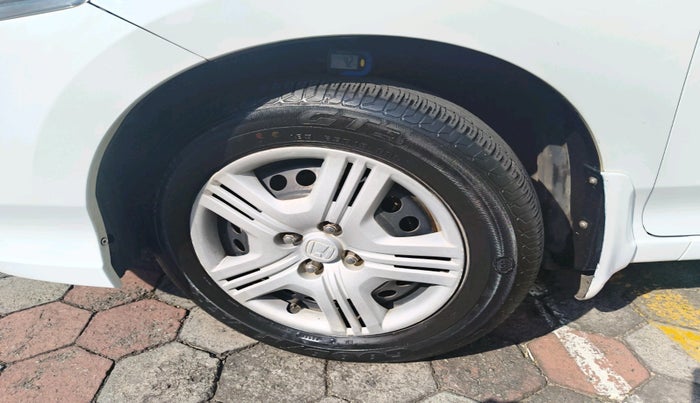 2012 Honda City 1.5L I-VTEC E MT, Petrol, Manual, 1,47,979 km, tyre