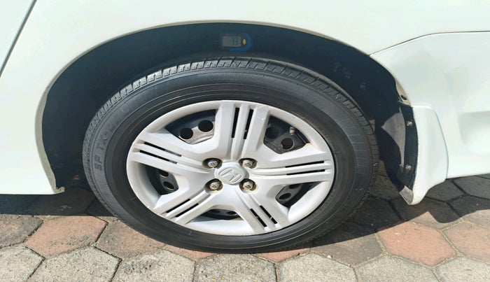 2012 Honda City 1.5L I-VTEC E MT, Petrol, Manual, 1,47,979 km, tyre