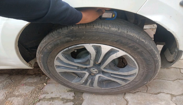 2019 Tata Tiago XZ PETROL, Petrol, Manual, 47,400 km, tyre