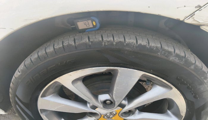 2016 Hyundai Elite i20 ASTA 1.4 CRDI (O), Diesel, Manual, 1,52,649 km, tyre