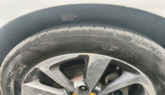 2016 Hyundai Elite i20 ASTA 1.4 CRDI (O), Diesel, Manual, 1,52,649 km, tyre