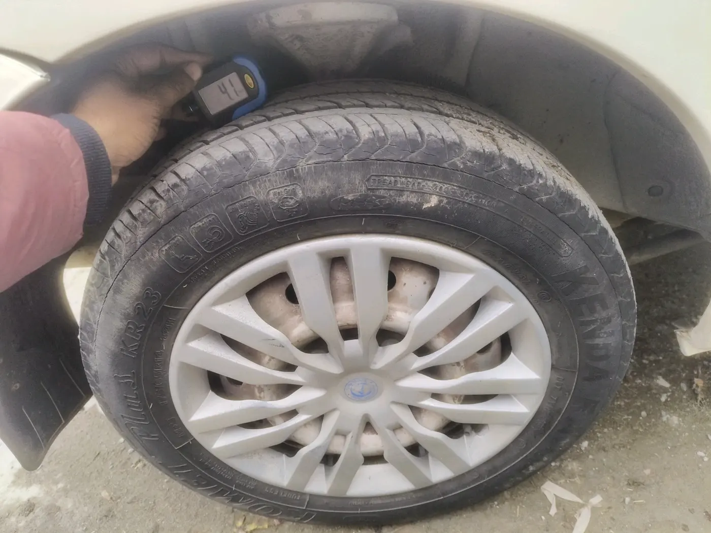 2013 Tata Indigo ECS LX TDI, Diesel, Manual, 1,24,076 km, tyre