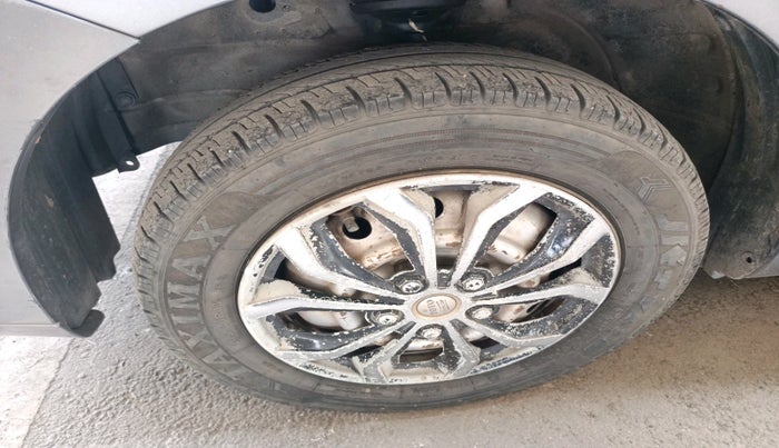 2012 Maruti Wagon R 1.0 LXI CNG, Petrol, Manual, 90,617 km, tyre