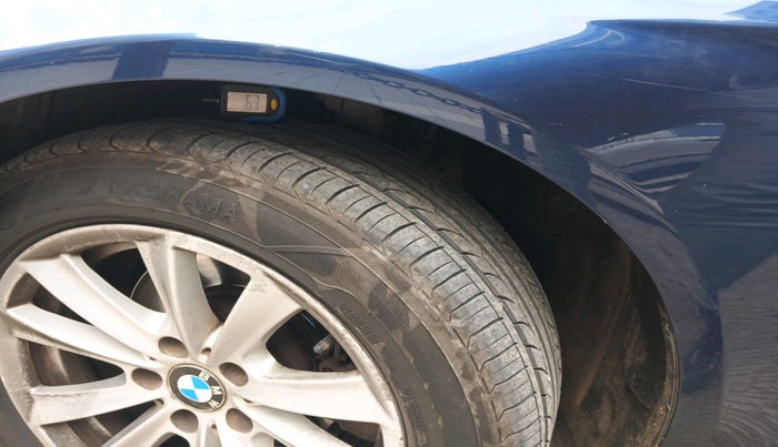 2011 BMW 5 Series 525D 3.0, Diesel, Automatic, 1,76,851 km, tyre