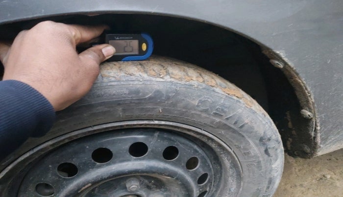 2012 Maruti Wagon R 1.0 VXI, Petrol, Manual, 49,635 km, tyre