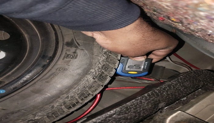 2012 Maruti Wagon R 1.0 VXI, Petrol, Manual, 49,635 km, tyre