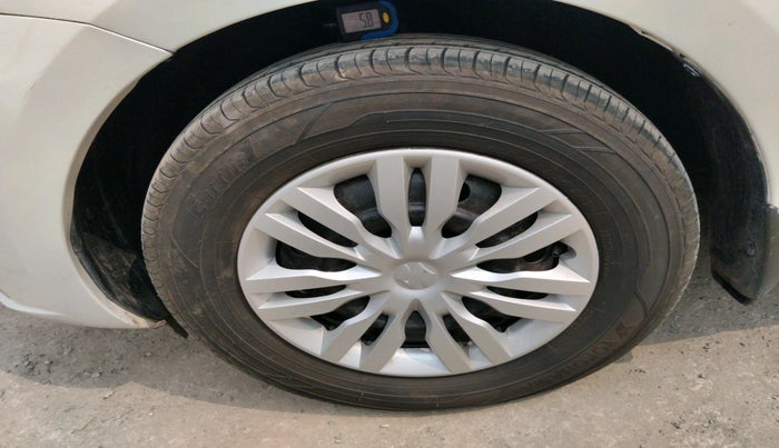 2022 Maruti Dzire VXI AMT, Petrol, Automatic, 52,745 km, tyre