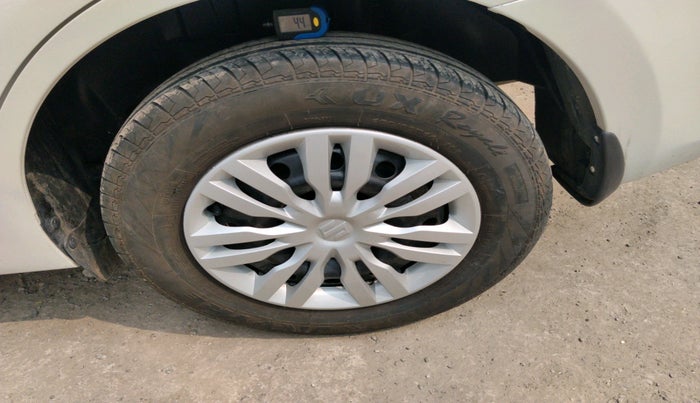 2022 Maruti Dzire VXI AMT, Petrol, Automatic, 52,745 km, tyre