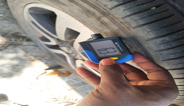 2018 Tata Hexa XTA 4X2 7 STR, Diesel, Automatic, 81,611 km, tyre