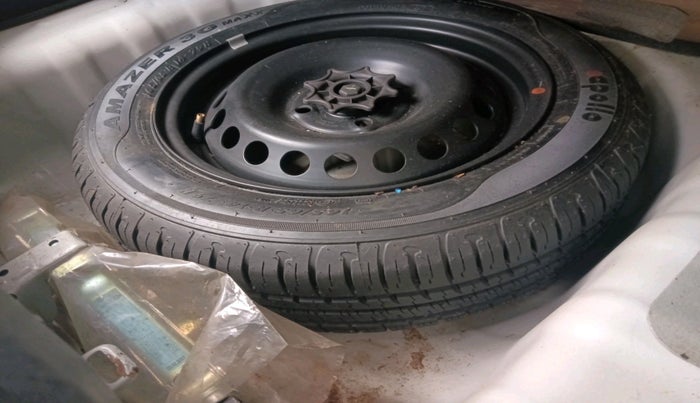 2017 Hyundai Grand i10 SPORTZ (O) 1.2 U2 CRDI, Diesel, Manual, 42,931 km, tyre