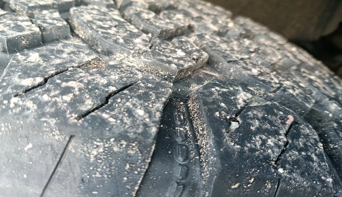 2022 Mahindra Thar LX HARD TOP 4WD MT, Diesel, Manual, 56,250 km, tyre