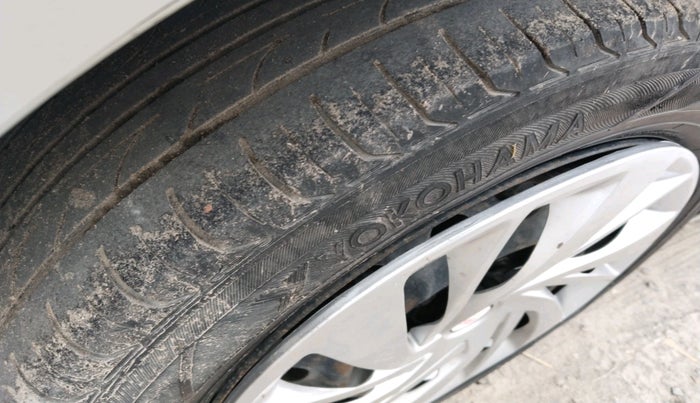 2022 Maruti Ertiga VXI CNG, Petrol, Manual, 84,505 km, tyre