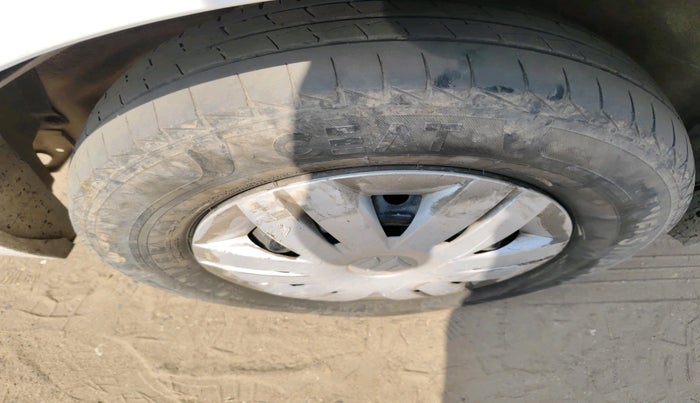 2023 Maruti Alto LXI O, Petrol, Manual, 33,257 km, tyre