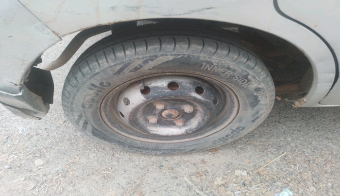 2013 Maruti Alto 800 VXI, Petrol, Manual, 97,500 km, tyre