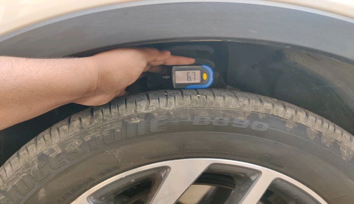 2023 Mahindra XUV300 W8 (O) 1.5 DIESEL AMT, Diesel, Automatic, 78,824 km, tyre