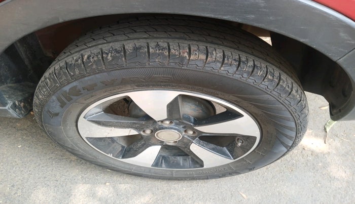 2017 Tata NEXON XZ PLUS DIESEL, Diesel, Manual, 1,13,941 km, tyre