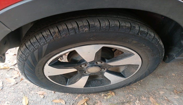 2017 Tata NEXON XZ PLUS DIESEL, Diesel, Manual, 1,13,941 km, tyre