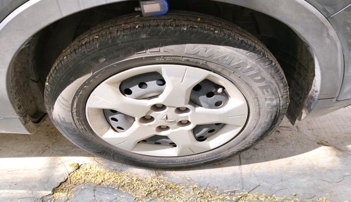 2022 Mahindra XUV300 W6 1.5 DIESEL AMT, Diesel, Automatic, 41,821 km, tyre