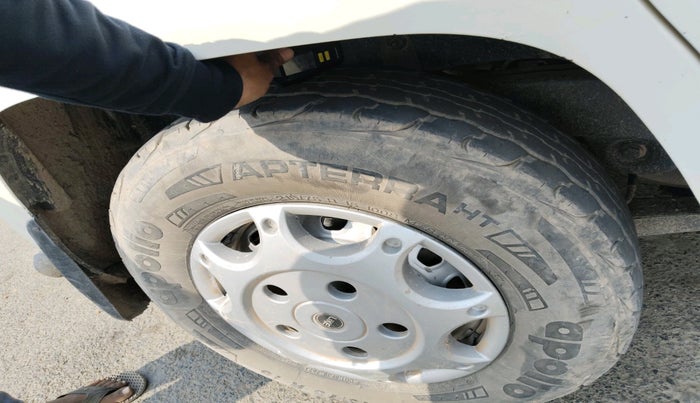 2021 Mahindra BOLERO NEO N 4, Diesel, Manual, 99,031 km, tyre