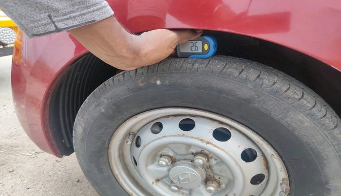 2014 Hyundai Eon ERA +, Petrol, Manual, 63,692 km, tyre