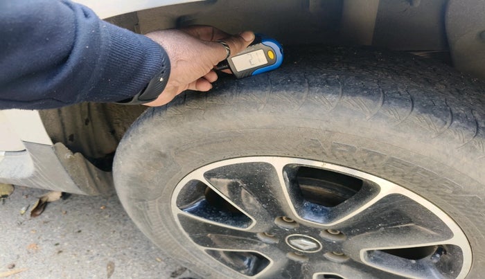 2016 Renault Duster 110 PS RXZ 4X2 AMT DIESEL, Diesel, Automatic, 87,422 km, tyre