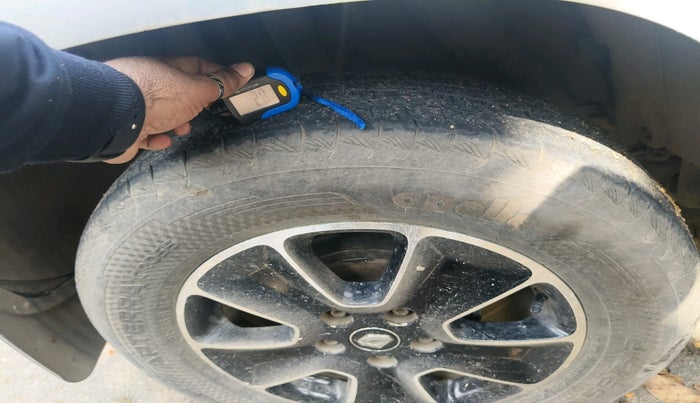 2016 Renault Duster 110 PS RXZ 4X2 AMT DIESEL, Diesel, Automatic, 87,422 km, tyre