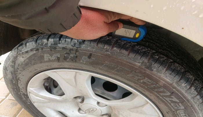 2017 Ford Ecosport AMBIENTE 1.5L DIESEL, Diesel, Manual, 1,08,004 km, tyre