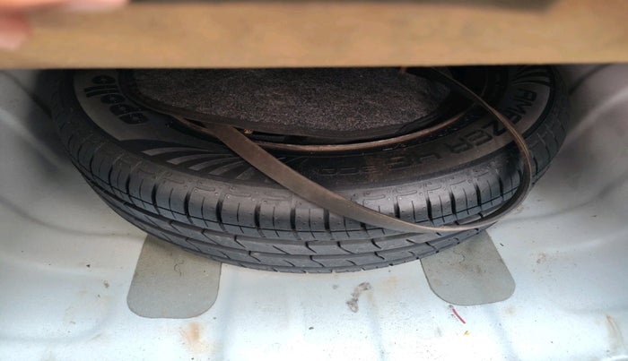 2021 Hyundai AURA S 1.2 CNG, Petrol, Manual, 54,887 km, tyre