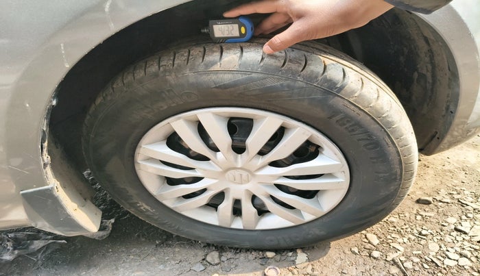 2015 Maruti Swift Dzire VDI, Diesel, Manual, 68,860 km, tyre