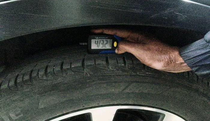 2017 Maruti S Cross ALPHA 1.3, Diesel, Manual, 1,89,259 km, tyre