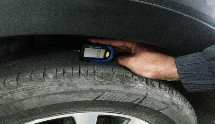 2017 Maruti S Cross ALPHA 1.3, Diesel, Manual, 1,89,259 km, tyre